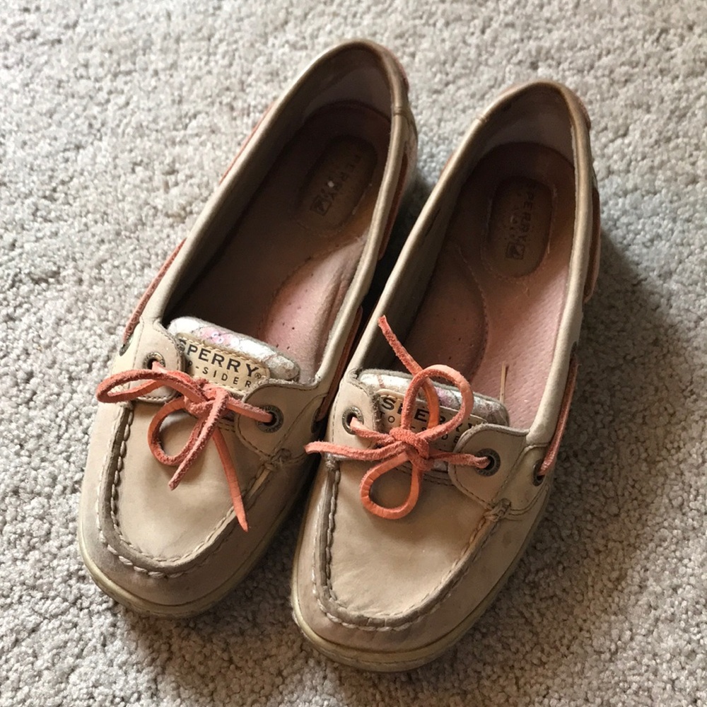 Tan/Coral plaid Sperry Docksiders